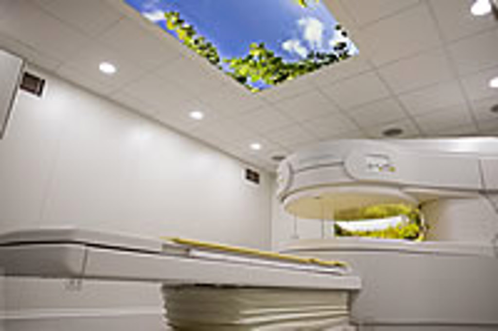 Offener Magnetresonanztomograph in der Radiologie im Liebig-Center